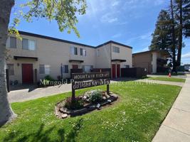 featured image of 605 601, 605 & 609 Tuttle Ave