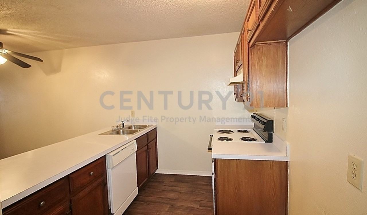 122 Country Bend Dr - Photo 5 of 12