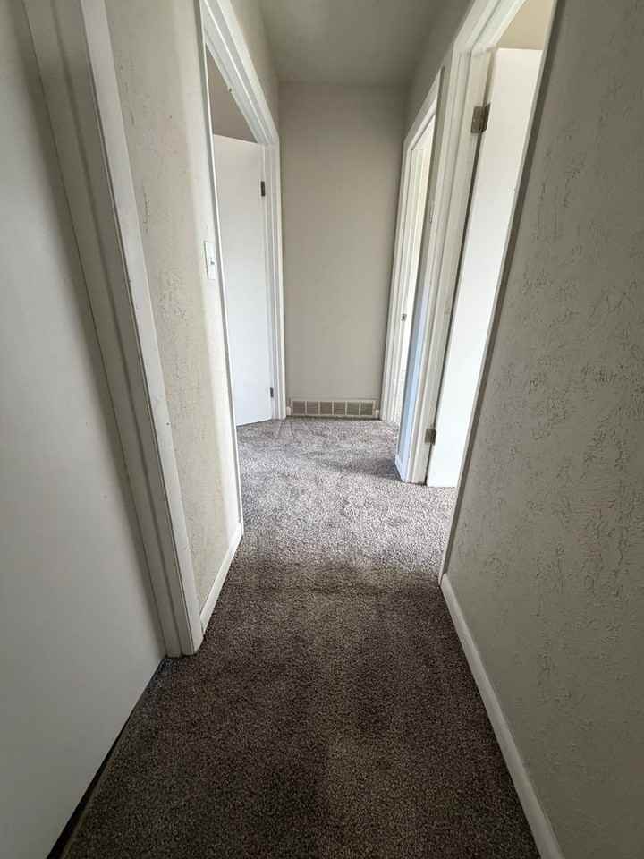 1615 Lenmar Dr - Photo 5 of 28