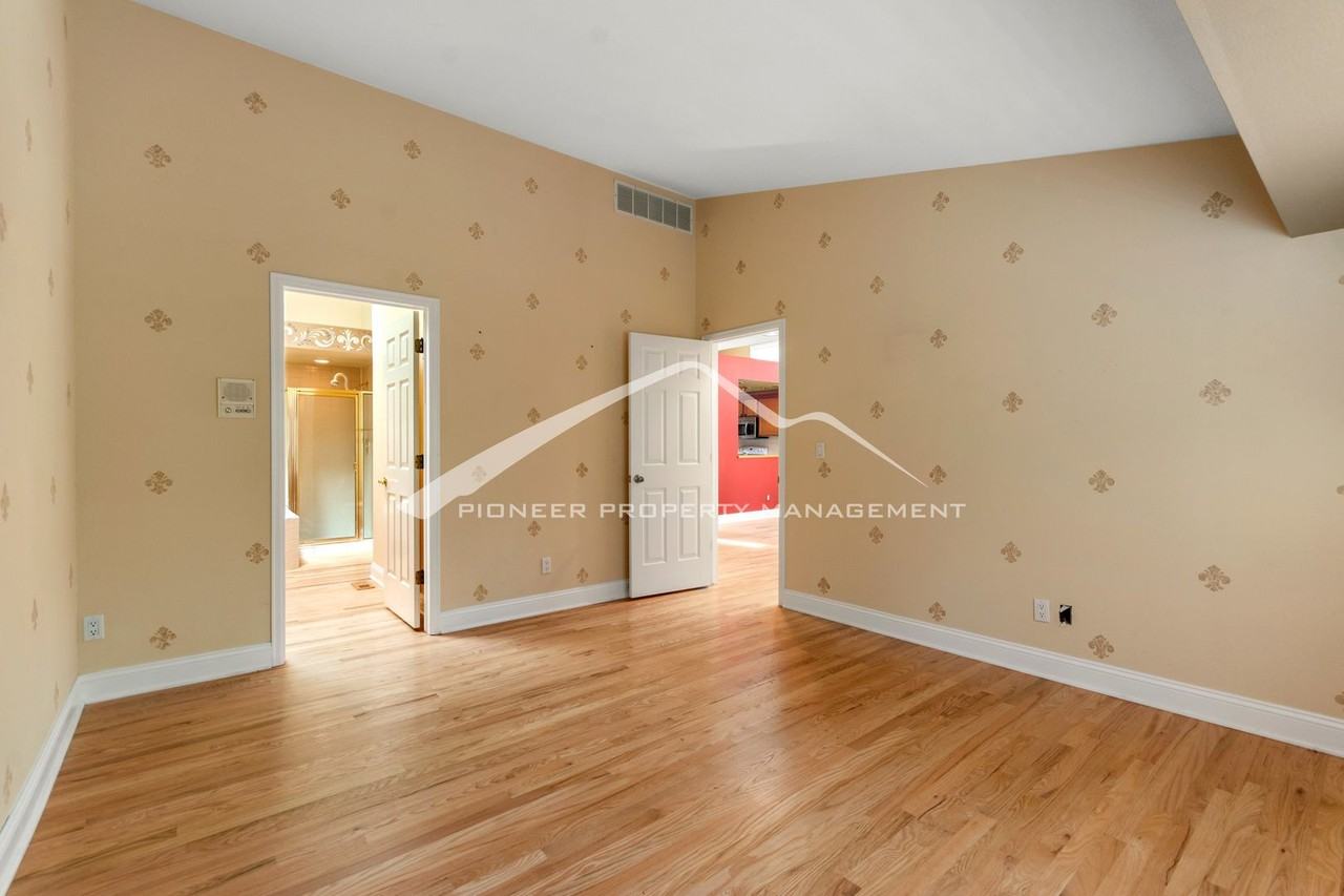 4605 S Yosemite St #7 - Photo 5 of 14