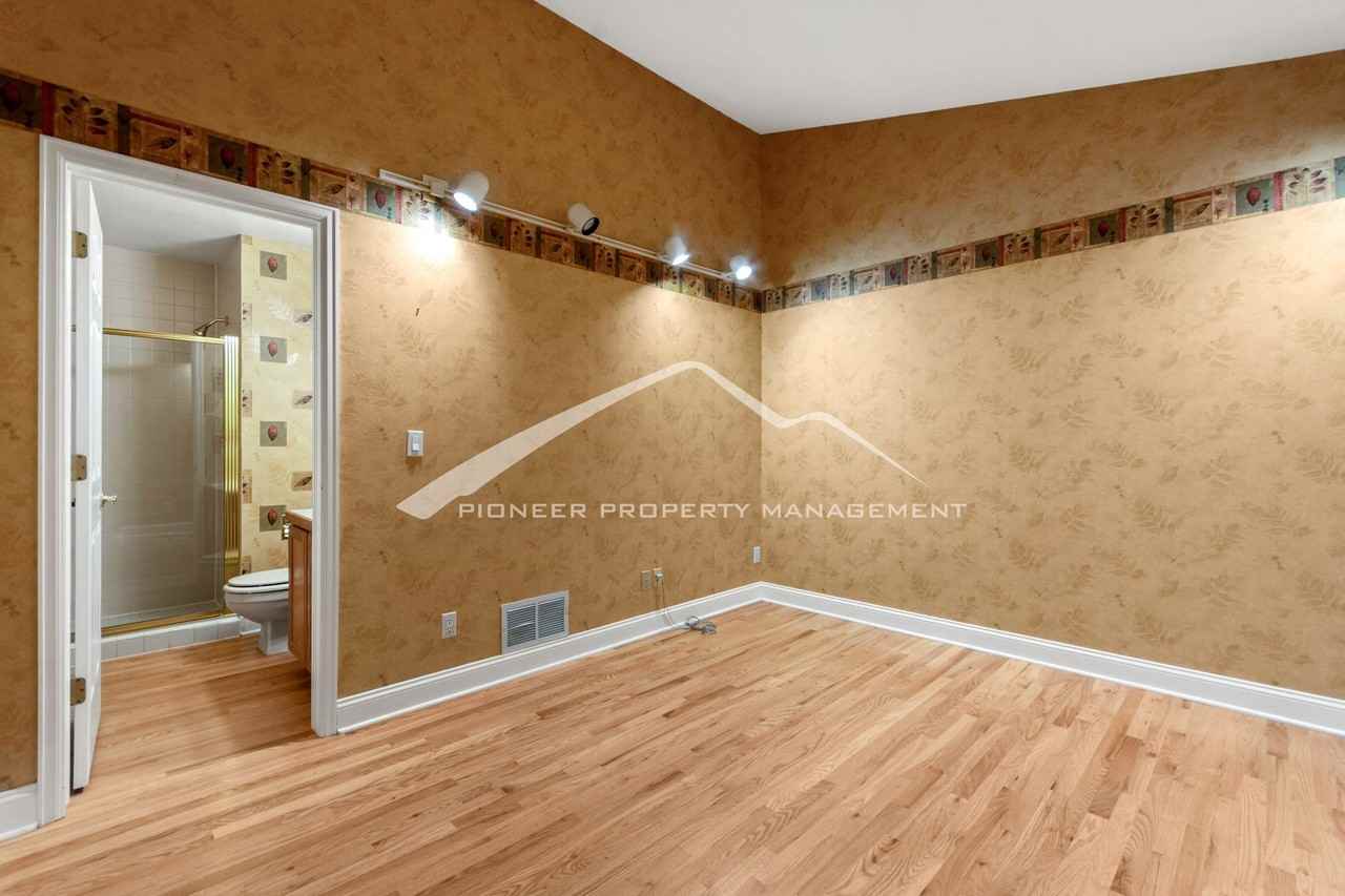 4605 S Yosemite St #7 - Photo 7 of 14