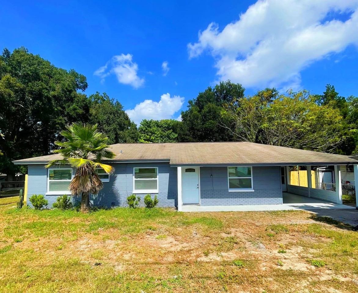 37831 Clinton Ave - Photo 3 of 12