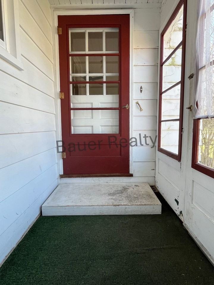 607 Parkside Dr - Photo 5 of 20