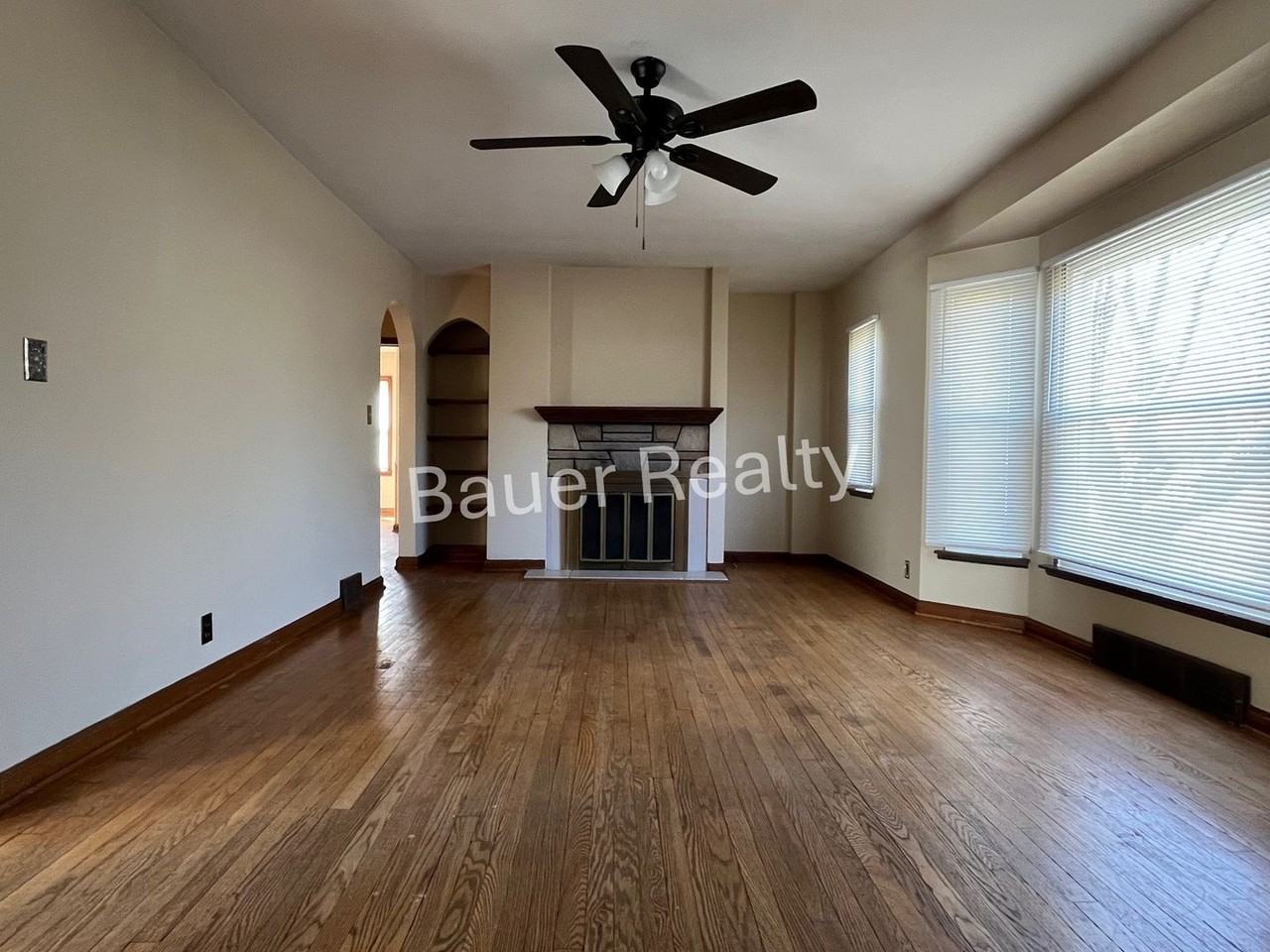 607 Parkside Dr - Photo 6 of 20