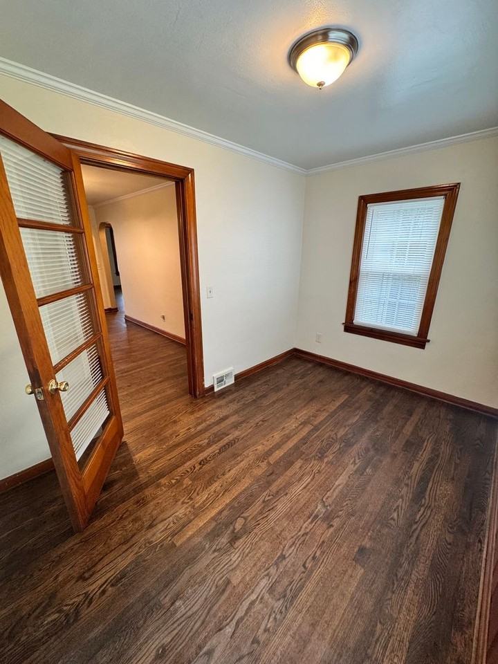 212 E Kline St - Photo 6 of 21