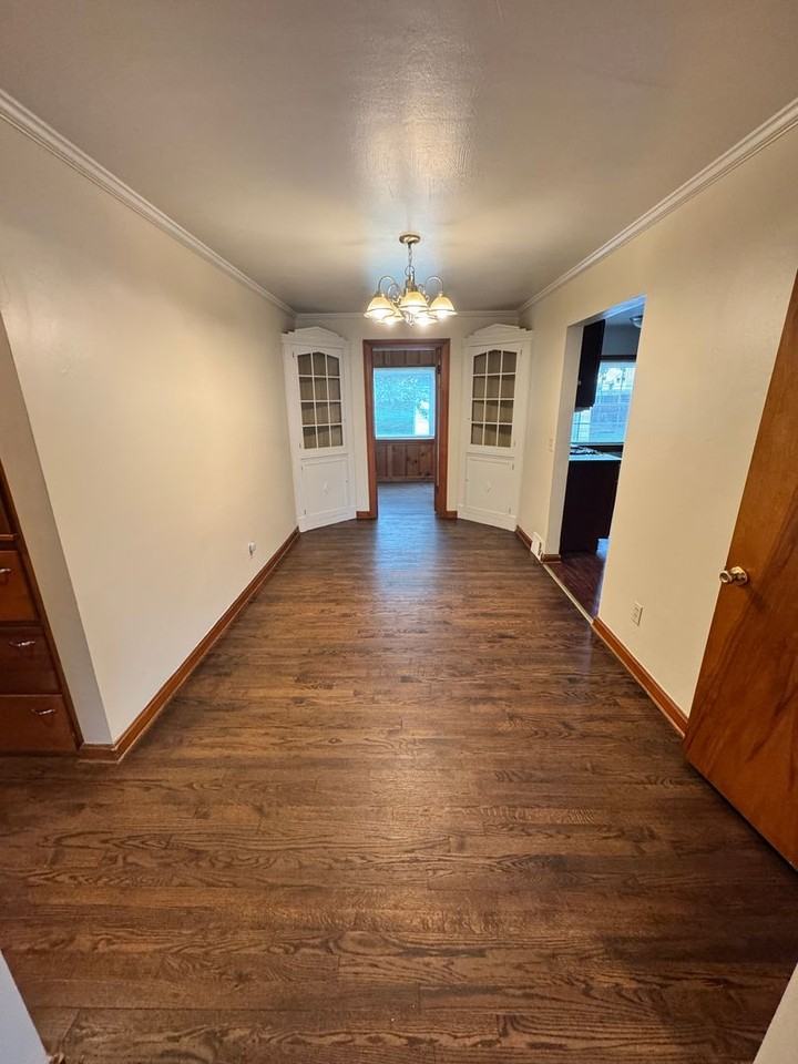 212 E Kline St - Photo 7 of 21