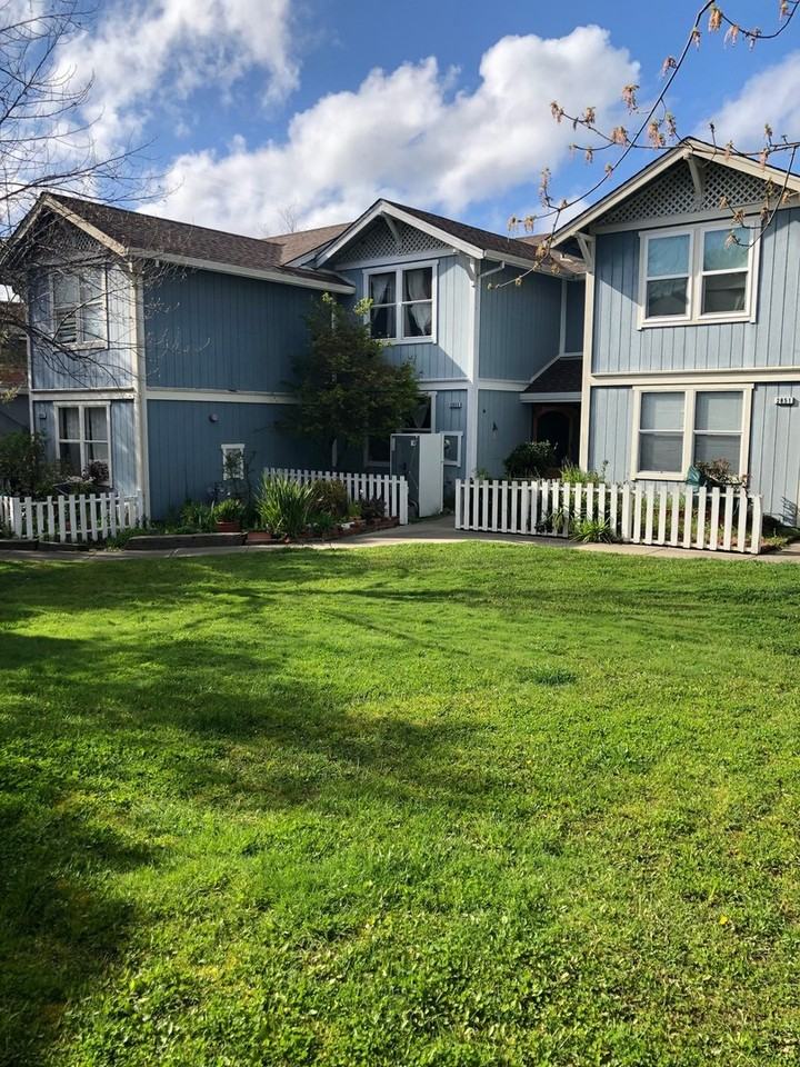 2835 Bowen St - Photo 2 of 31