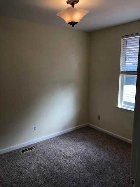 2835 Bowen St - Photo 4 of 31