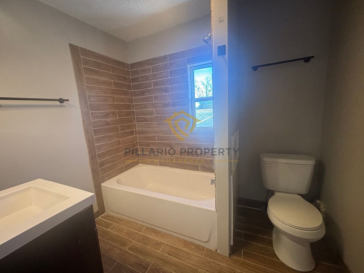 1519 N Gale St - Photo 6 of 18