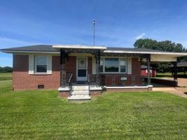 featured image of 10110 Highway 22