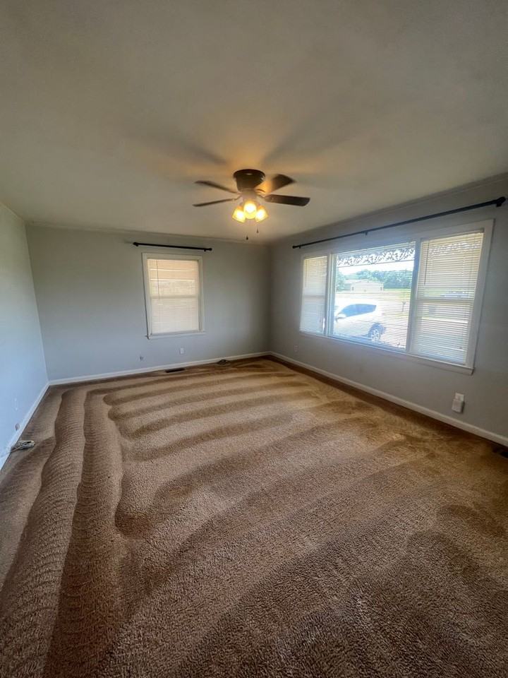 10110 Highway 22 - Photo 4 of 9