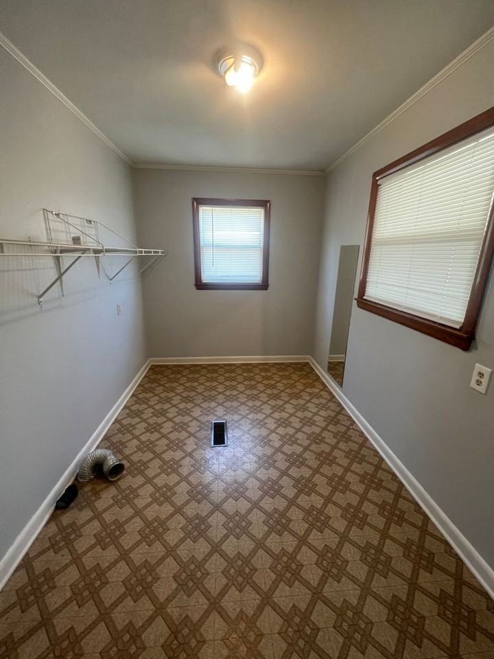 10110 Highway 22 - Photo 6 of 9