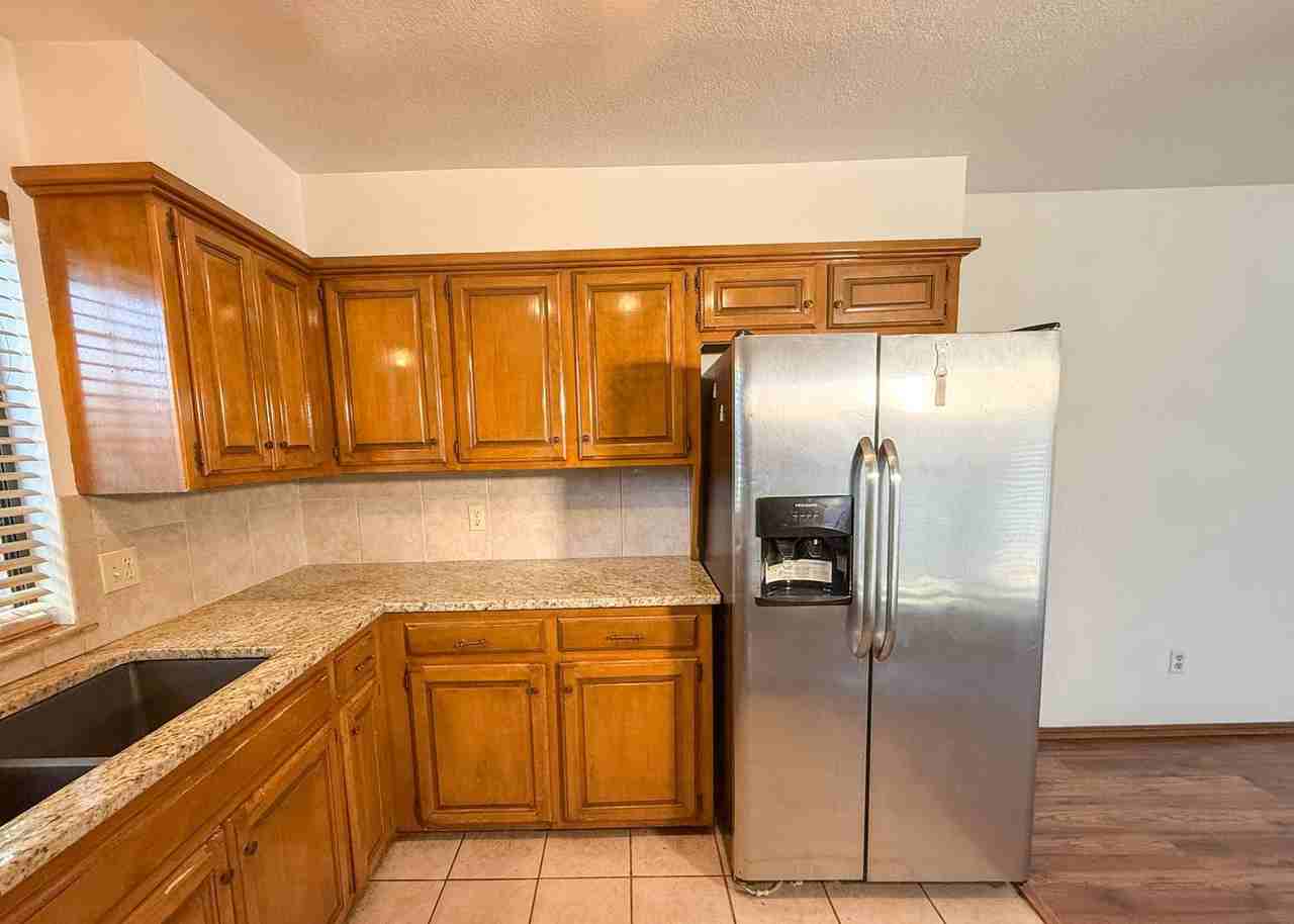 7019 N Spinnaker Ln - Photo 4 of 21