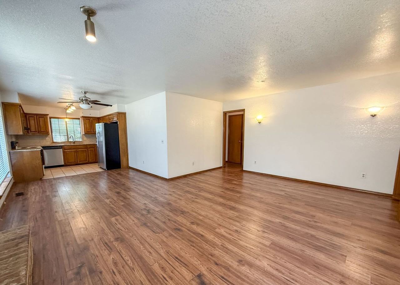 7019 N Spinnaker Ln - Photo 6 of 21