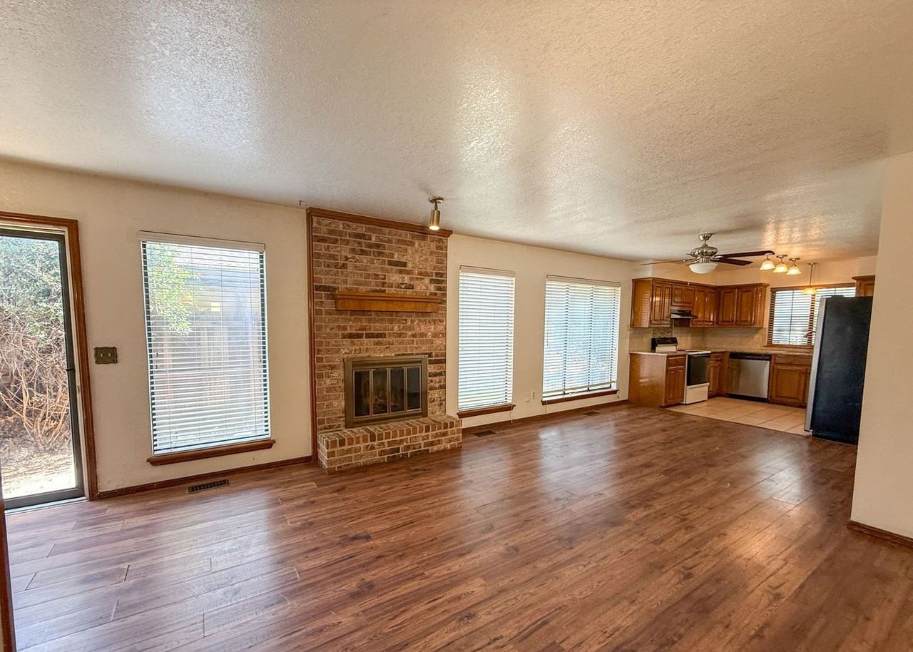 7019 N Spinnaker Ln - Photo 7 of 21