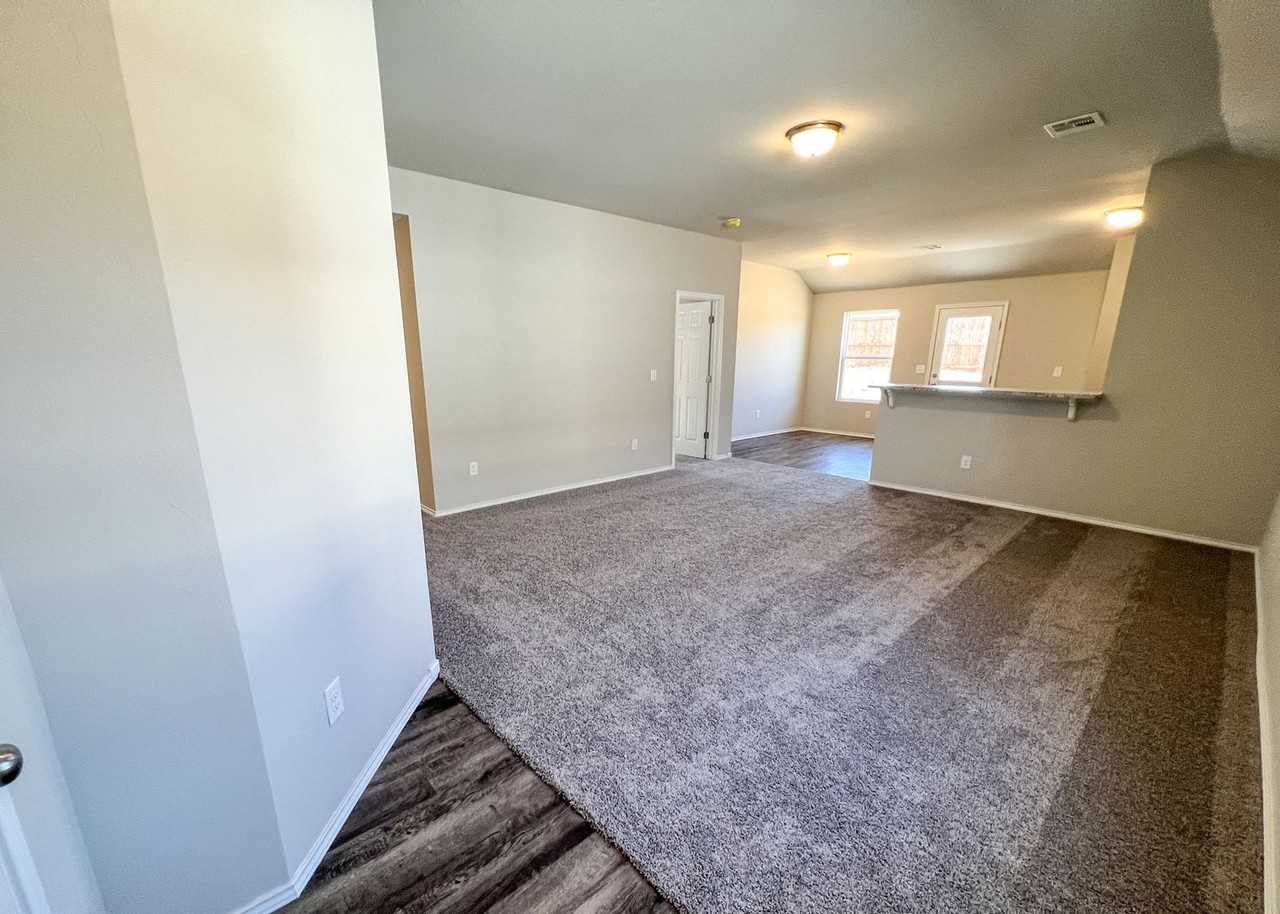 11909 Jude Way - Photo 3 of 21