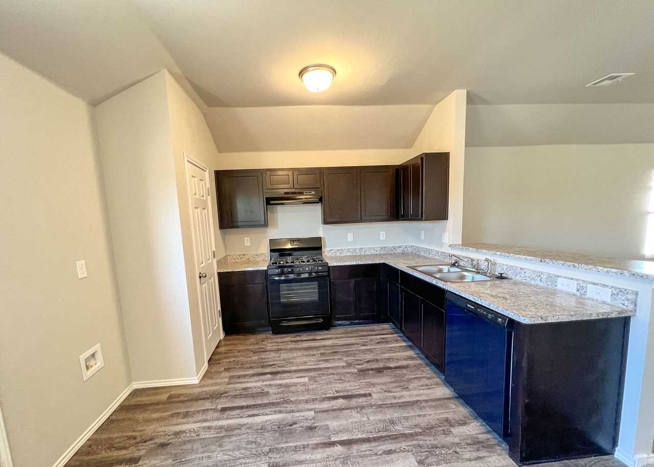 11909 Jude Way - Photo 6 of 21