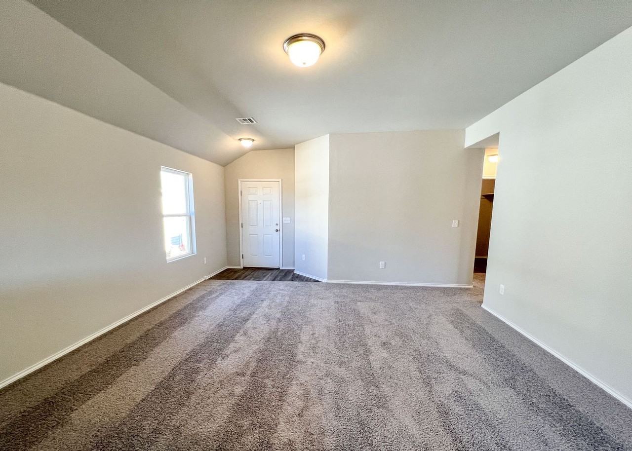 11909 Jude Way - Photo 7 of 21