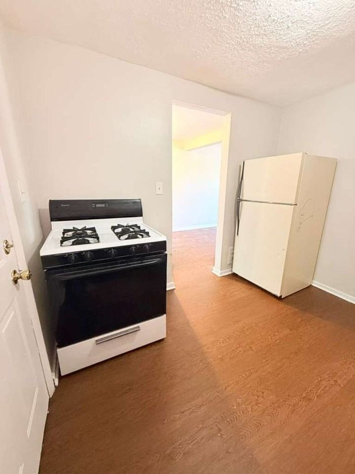 8154 Chaske St - Photo 5 of 14