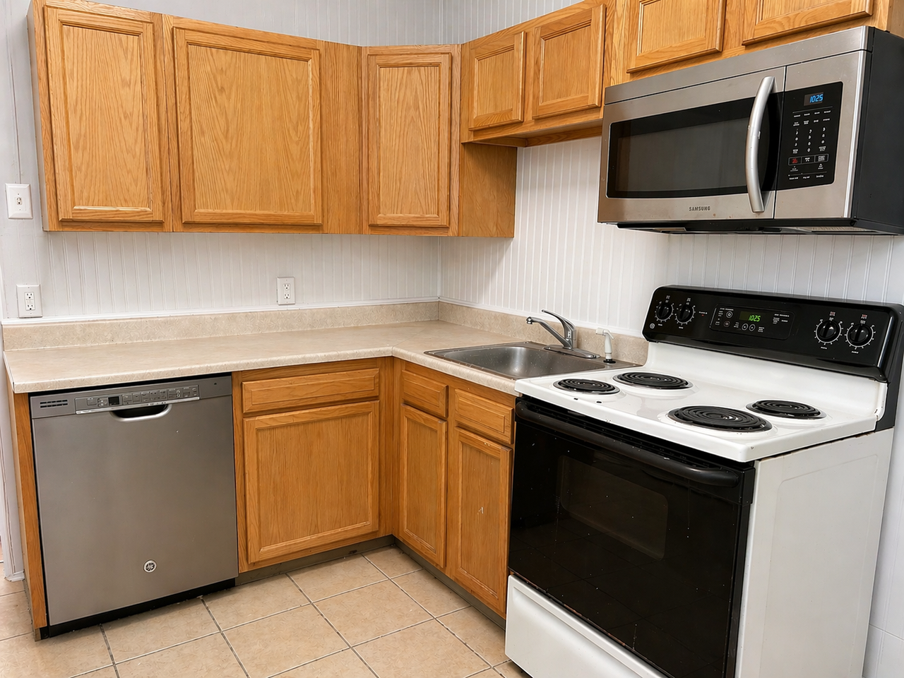 452 Carlton Ave - Photo 7 of 25