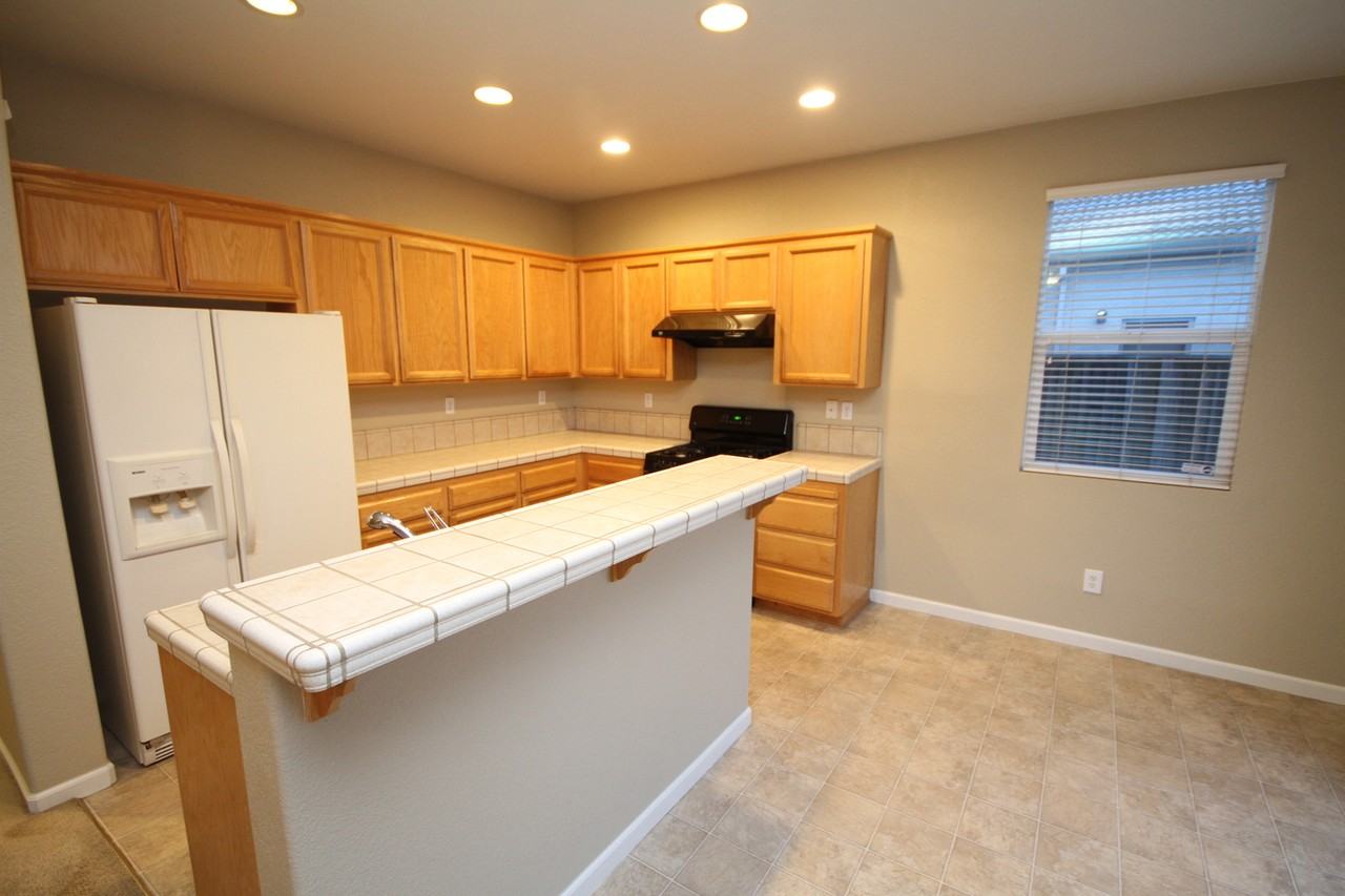 5819 Witt Ct - Photo 3 of 10