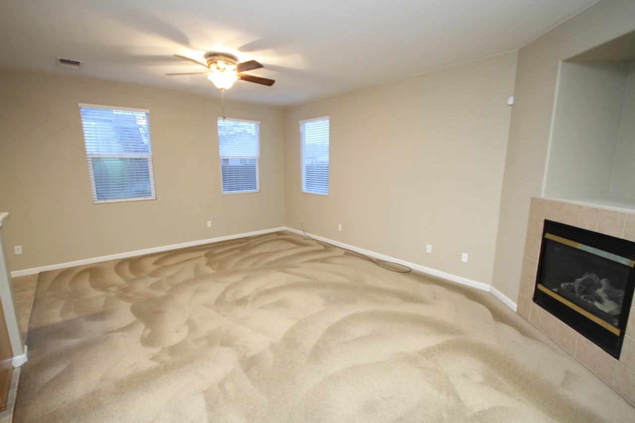 5819 Witt Ct - Photo 4 of 10