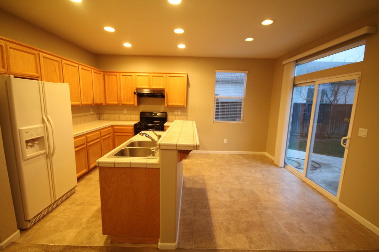 5819 Witt Ct - Photo 5 of 10