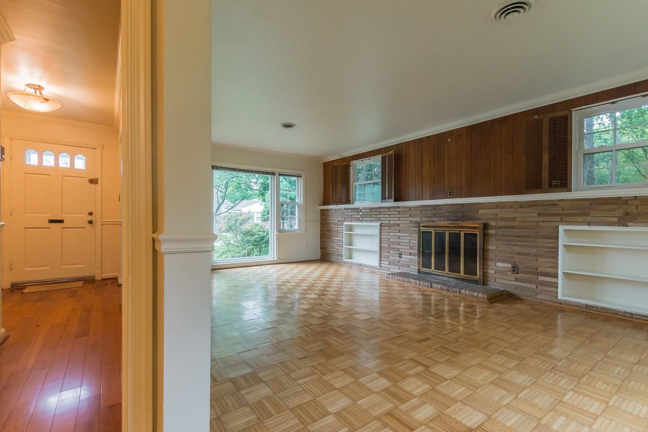 9702 Bellevue Dr - Photo 7 of 30