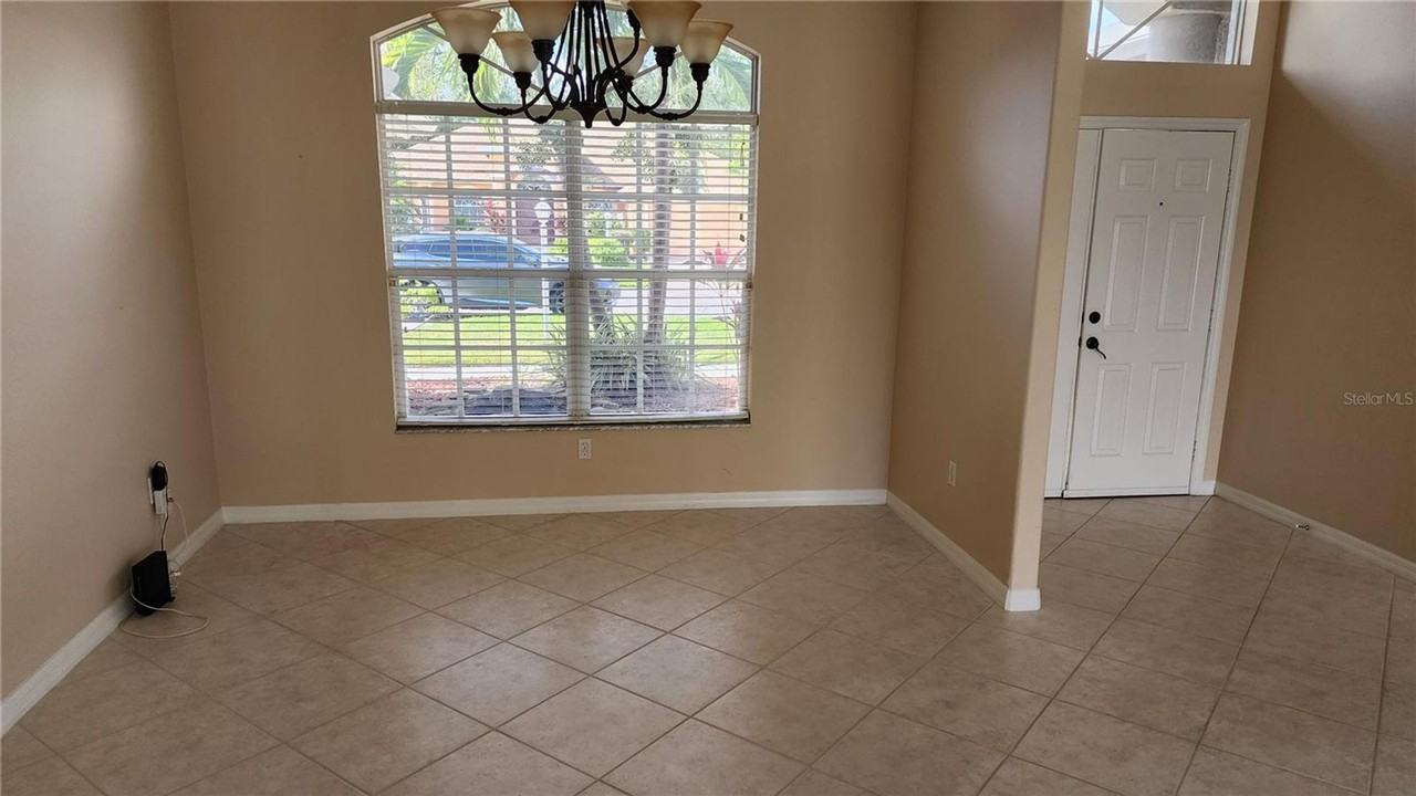 7319 38th Ct E - Photo 4 of 32