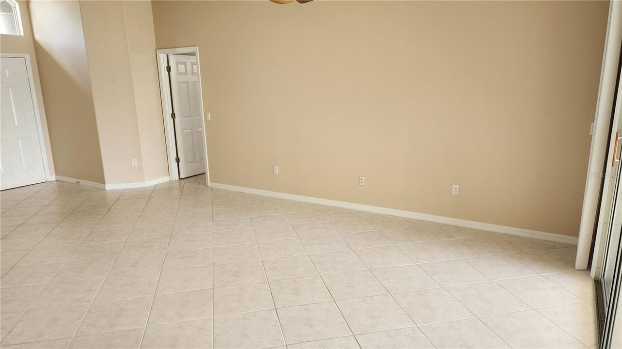 7319 38th Ct E - Photo 5 of 32