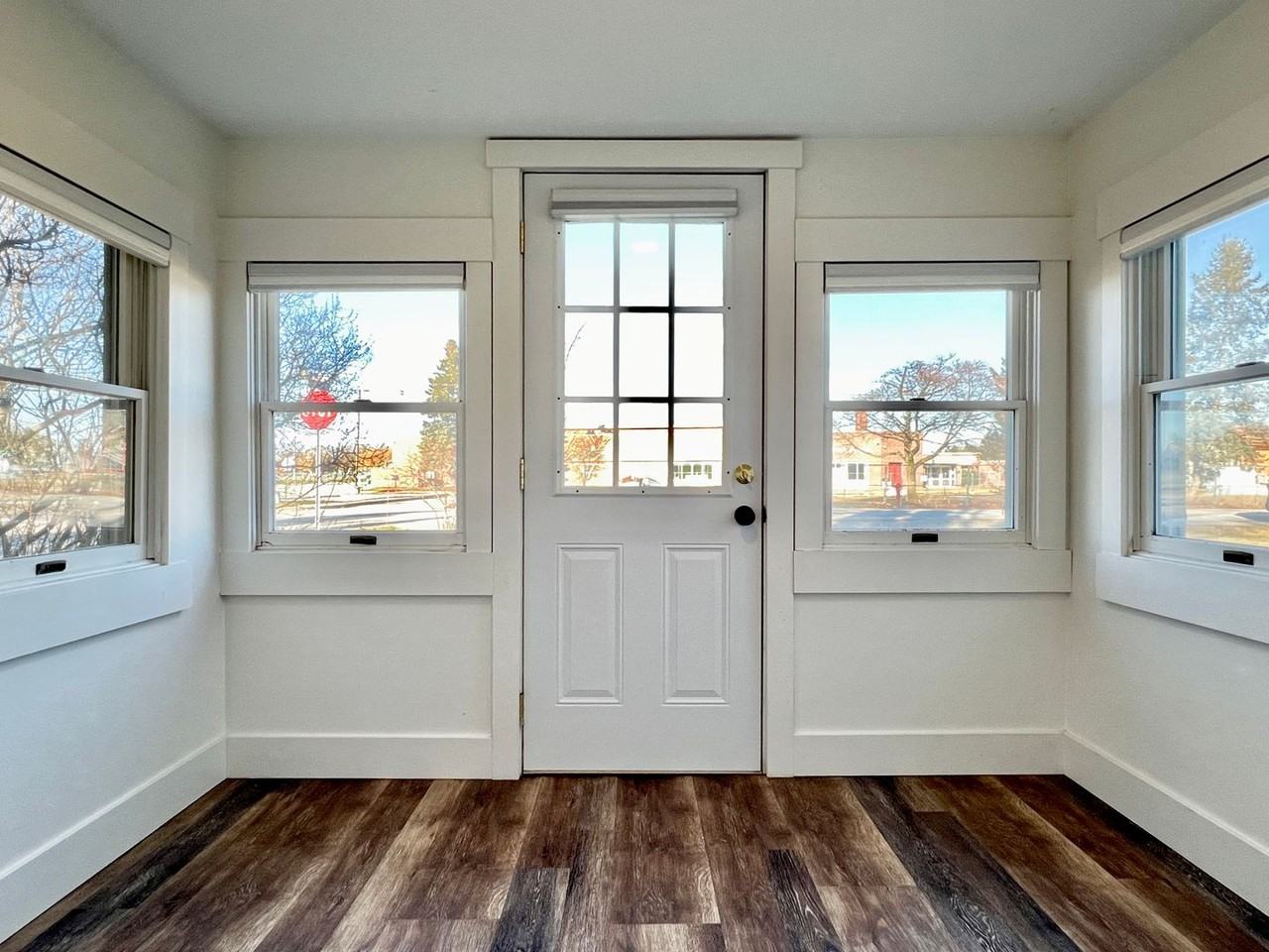 303 Meguzee Pt - Photo 2 of 26