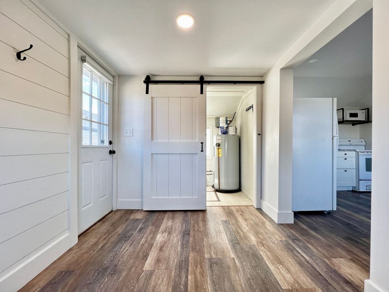 303 Meguzee Pt - Photo 4 of 26