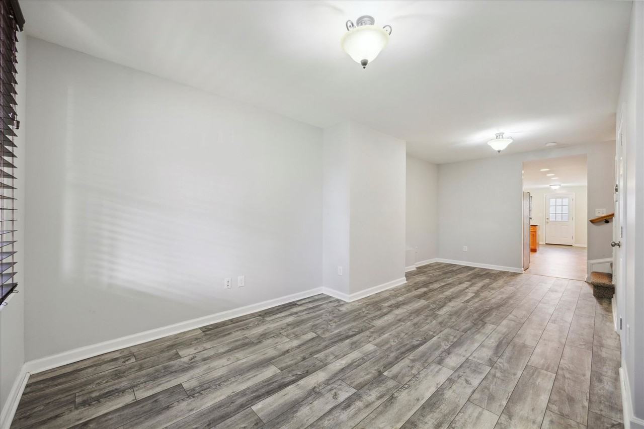 113 S Worthington St - Photo 2 of 16