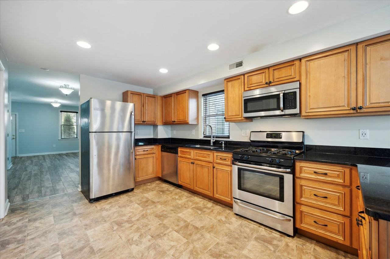 113 S Worthington St - Photo 6 of 16