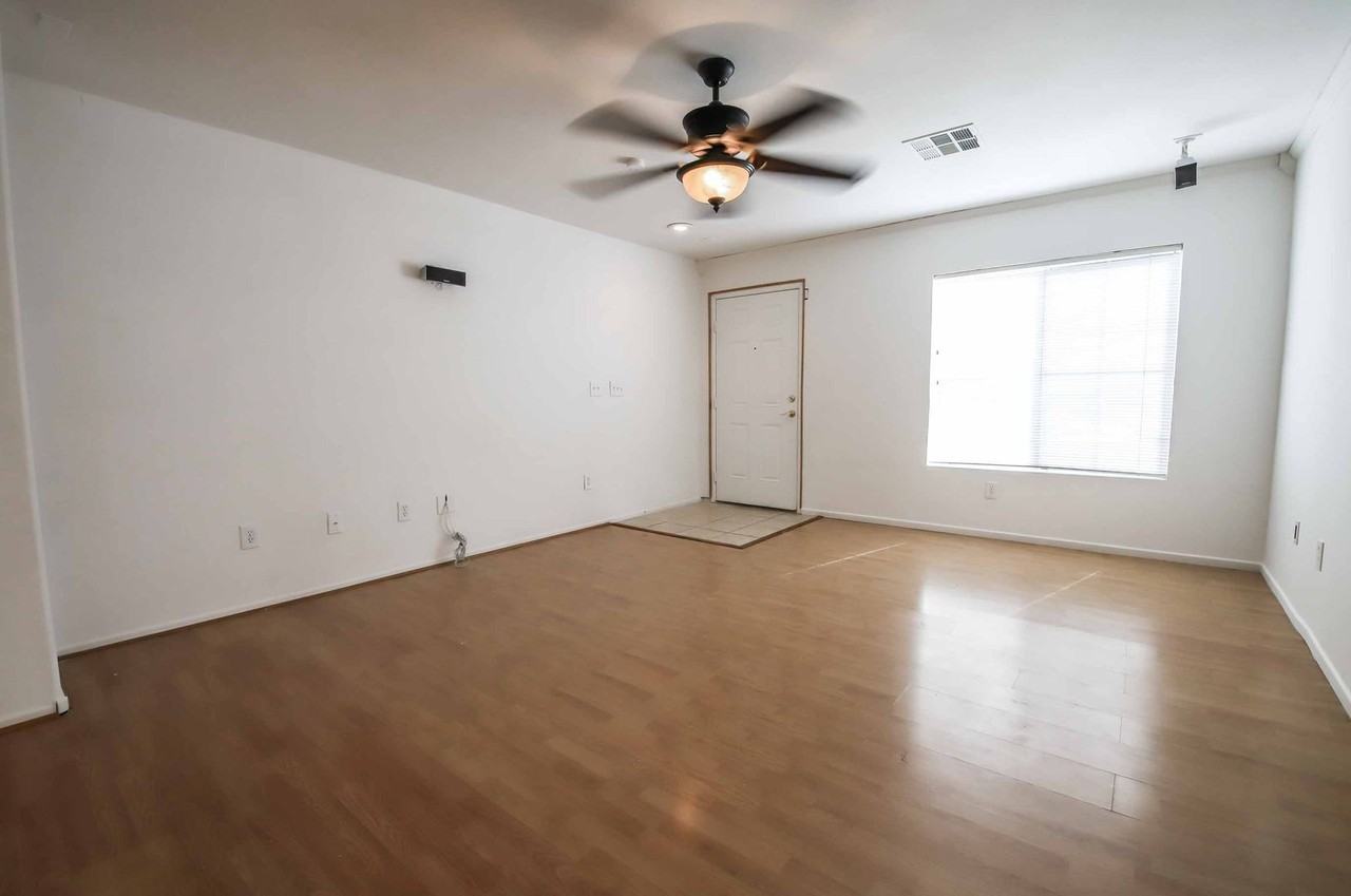 7204 Platinum Peak Ave - Photo 7 of 36