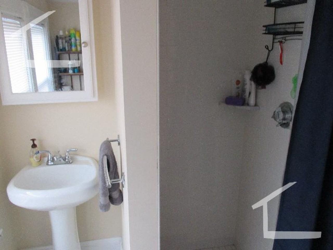 32 Montcalm Ave - Photo 7 of 19