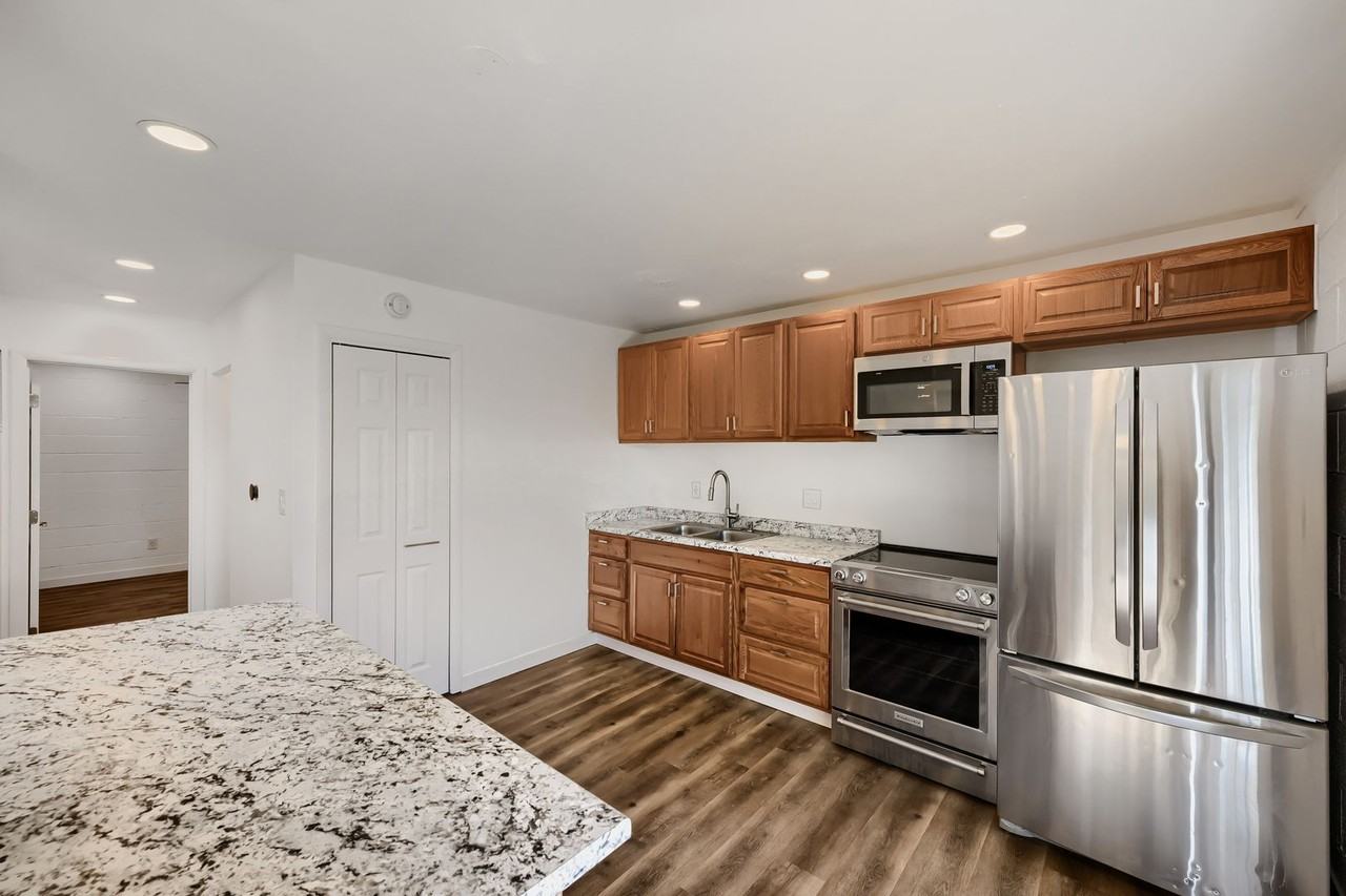 365 Fairway S - Photo 3 of 22