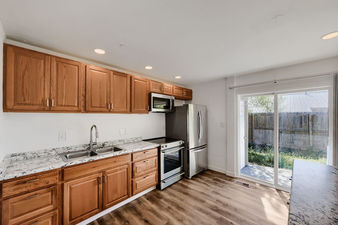 365 Fairway S - Photo 4 of 22