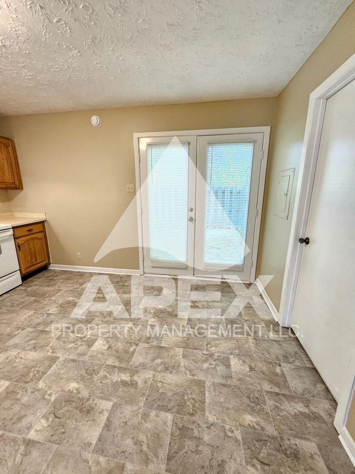 1331 Francis Station Dr - Photo 7 of 21