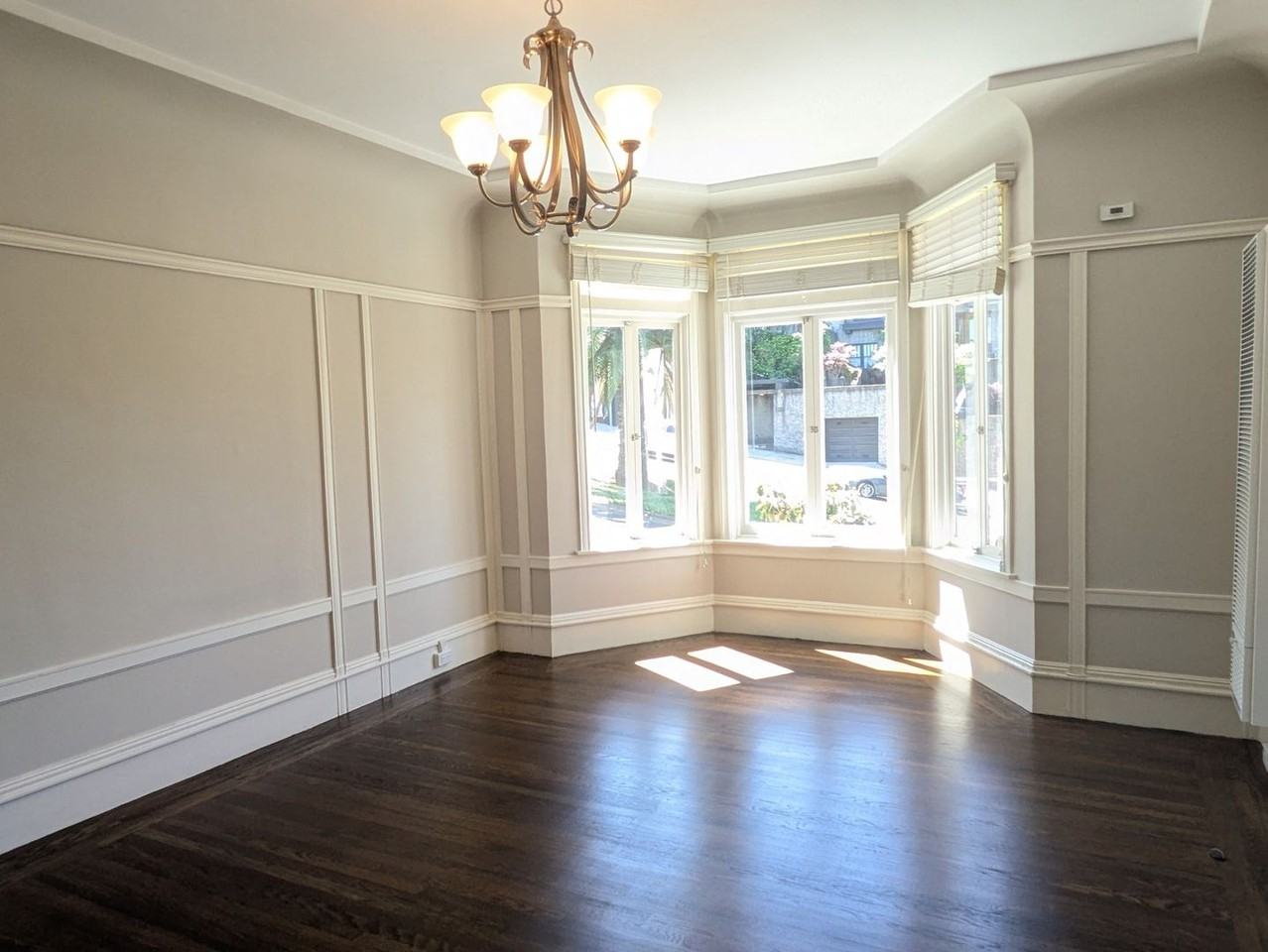 1119 Dolores St - Photo 2 of 14