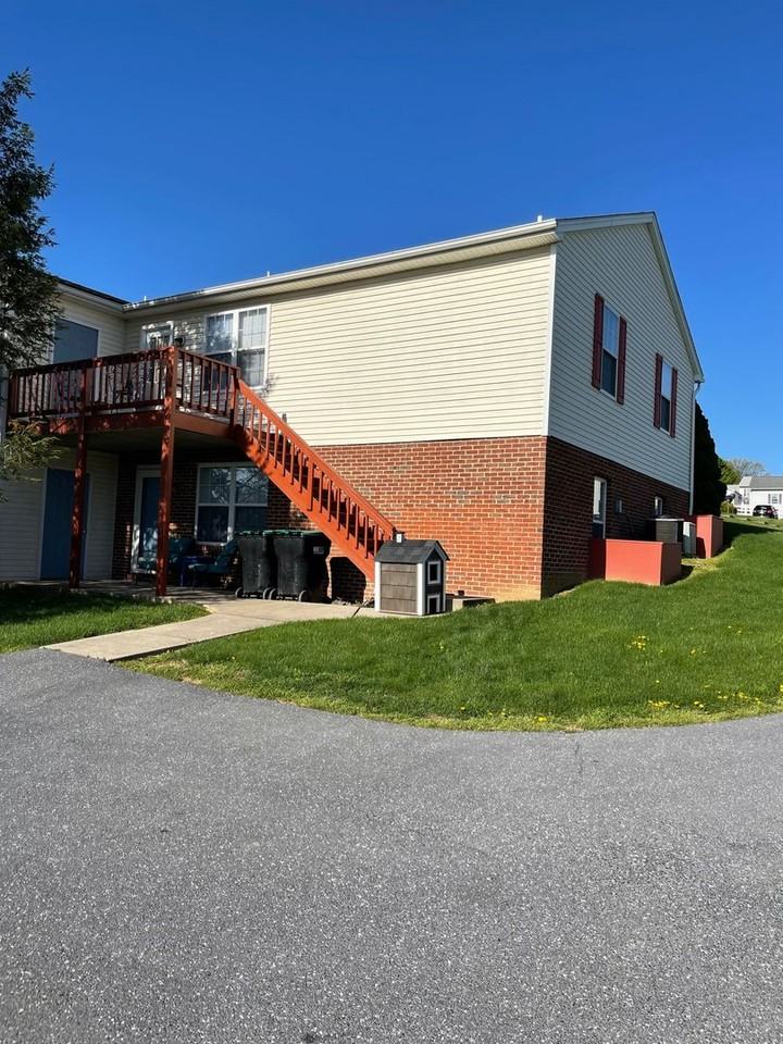 103 Weeping Willow Ln #C - Photo 2 of 15