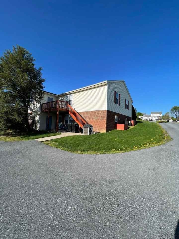 103 Weeping Willow Ln #C - Photo 3 of 15