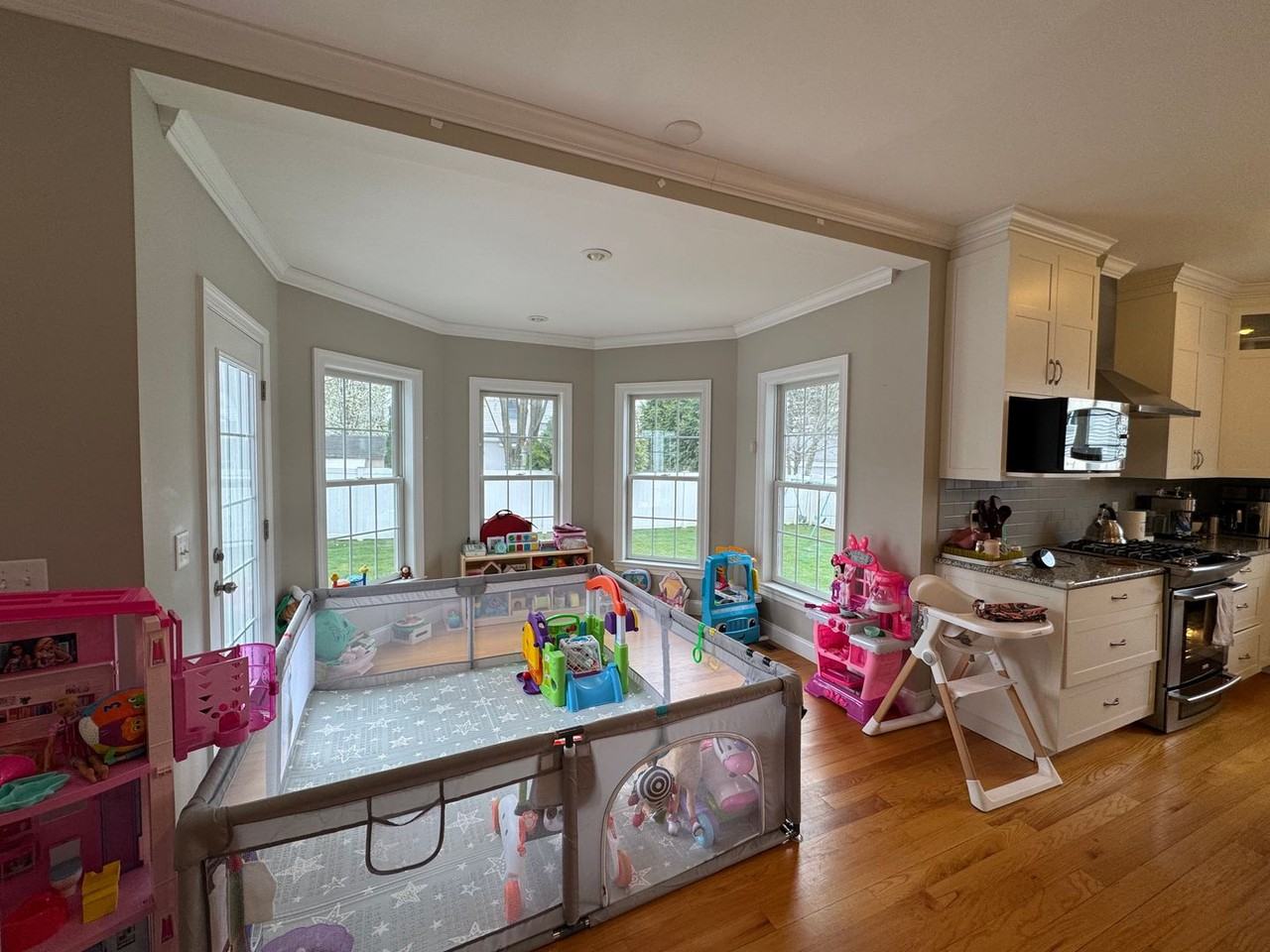 43 Canterbury Rd - Photo 3 of 50