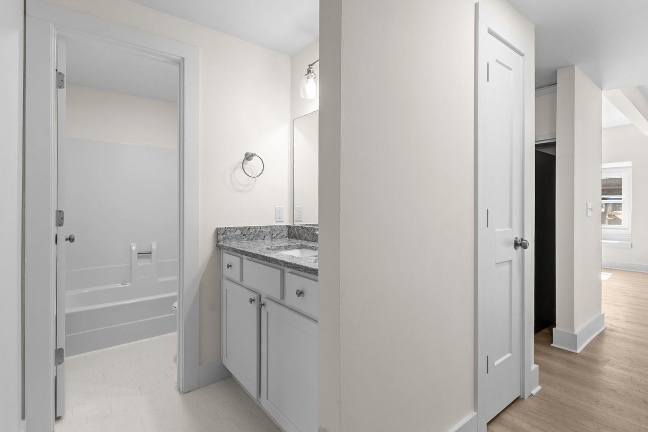 218 Cross Timbers Dr - Photo 2 of 13