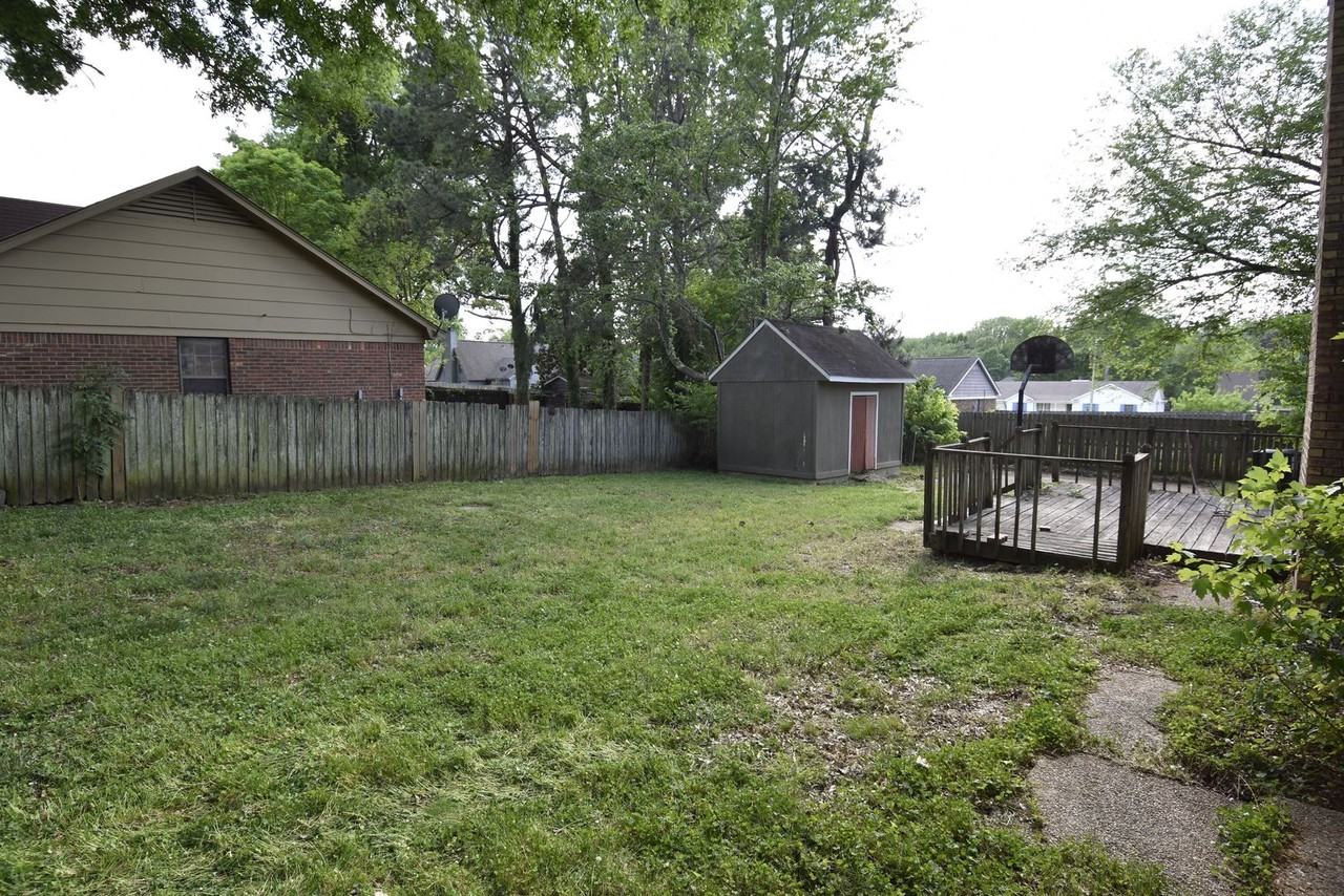 6075 N Shallowhill Dr - Photo 3 of 31