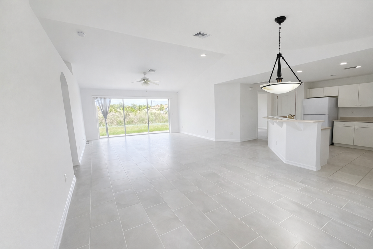 4218 8th St Sw - Photo 3 of 18