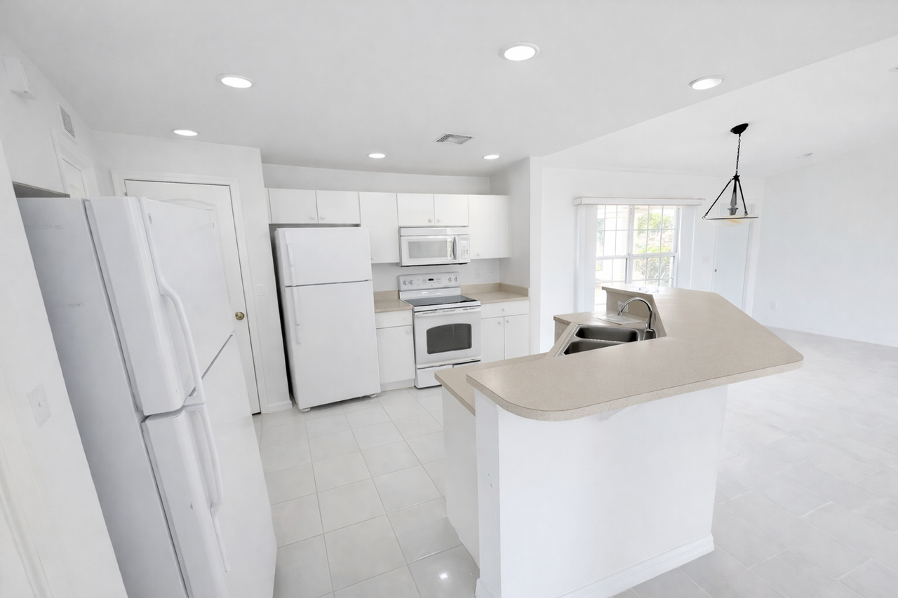 4218 8th St Sw - Photo 7 of 18