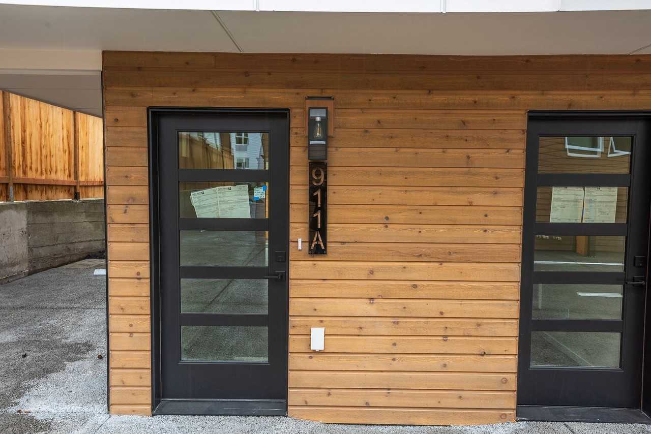 911A Nw 56th St - Photo 2 of 27