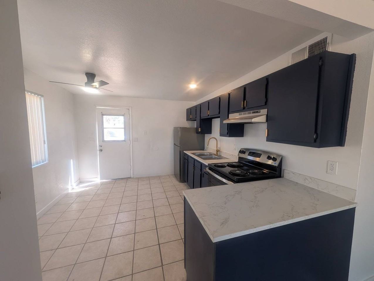 4562 E Lester St - Photo 3 of 10