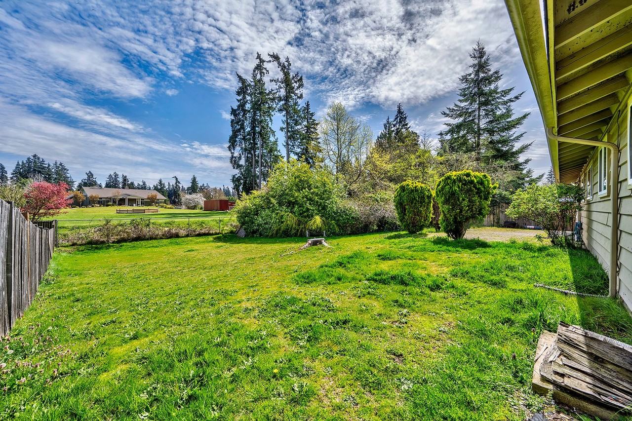 17619 62nd Pl W - Photo 3 of 15